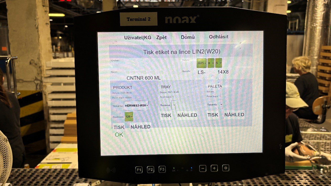 Průmyslový počítač s dotykovým monitorem
